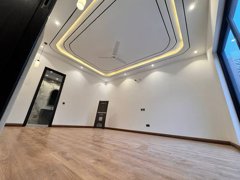 1 Kanal Luxurious On Bungalow Top Location For Sale in Bnkers Society Bedian Road Near Phase 7 DHA Lahore

                                                            alt=