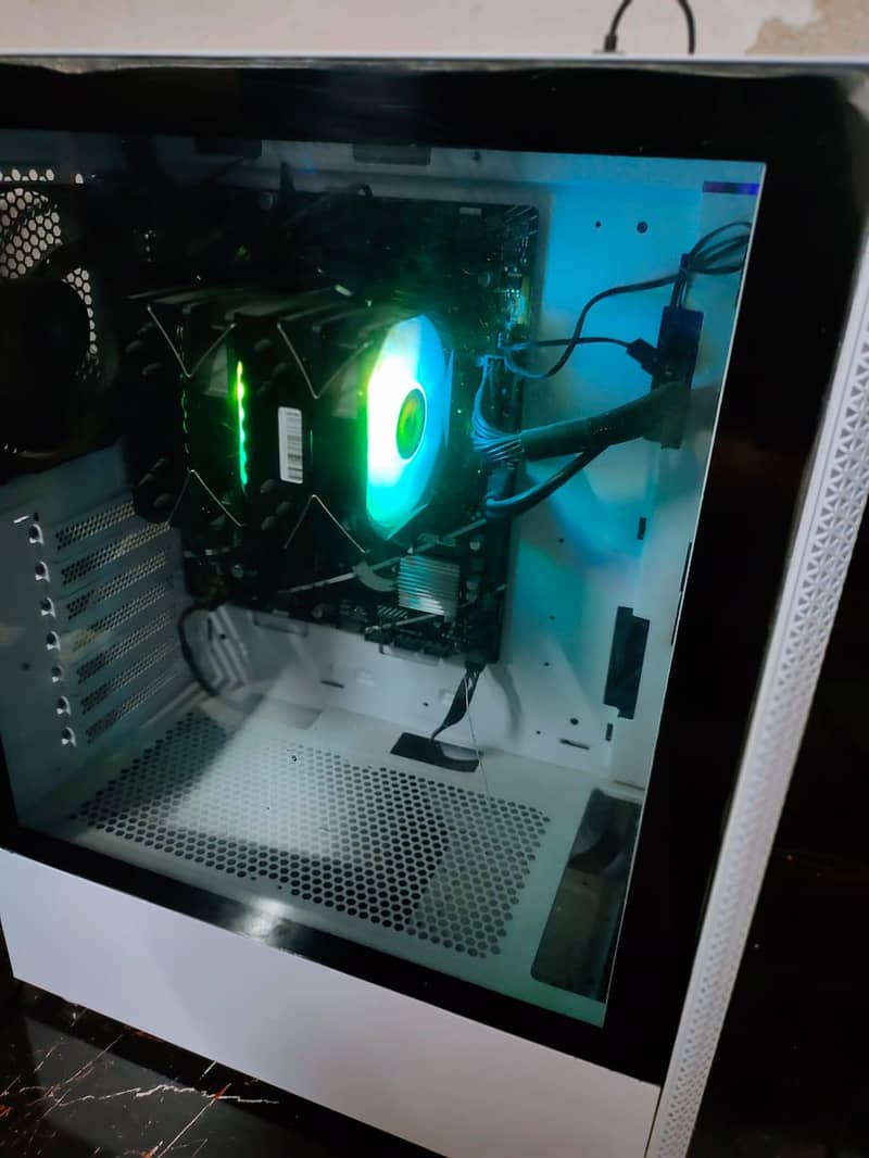 14th Gen i5-14400 Gaming PC | DDR5 | 32GB | 1TB NVMe | Like New

                                                            alt=