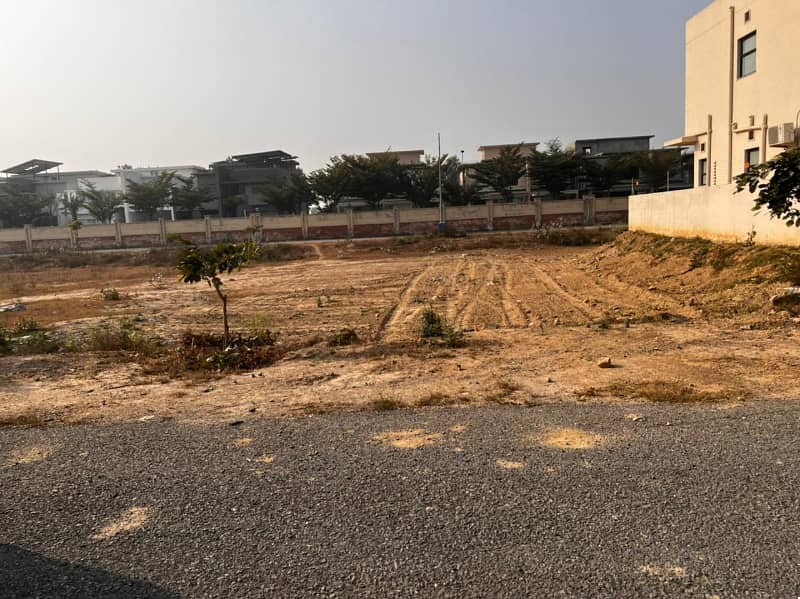 PLOT # S-798 RESIDENTIAL PLOT LOCATED IN THE BEST BLOCK OF DHA LAHORE.

                                                            alt=