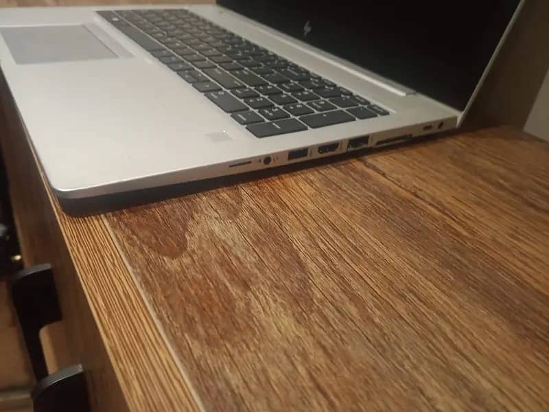 Hp Elitebook 850 G6 Intel core i5-8gen 16GB Ram 256GB SSD laptop

                                                            alt=
