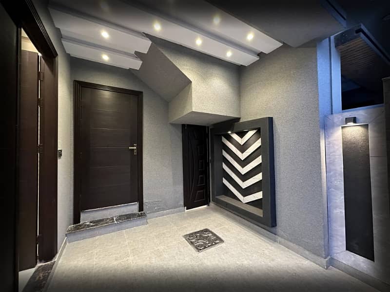 3 Years Installment Plan Luxury Brand New House In Park View City Lahore

                                                            alt=