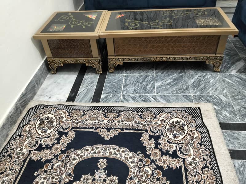 3 seater table set new condition

                                                            alt=