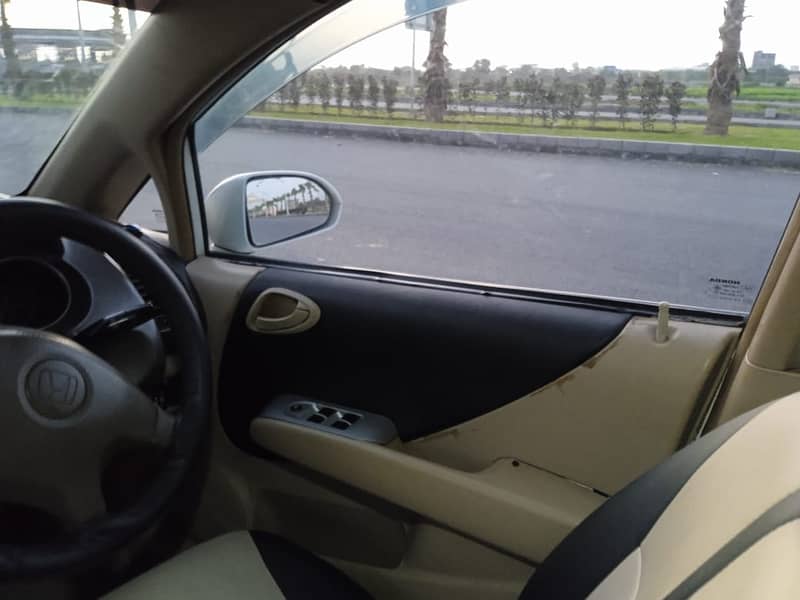 Honda City IVTEC 2005

                                                            alt=