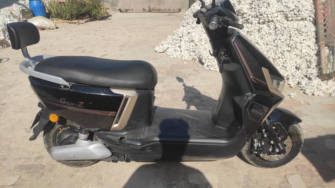 Evee Genz

                                                            alt=