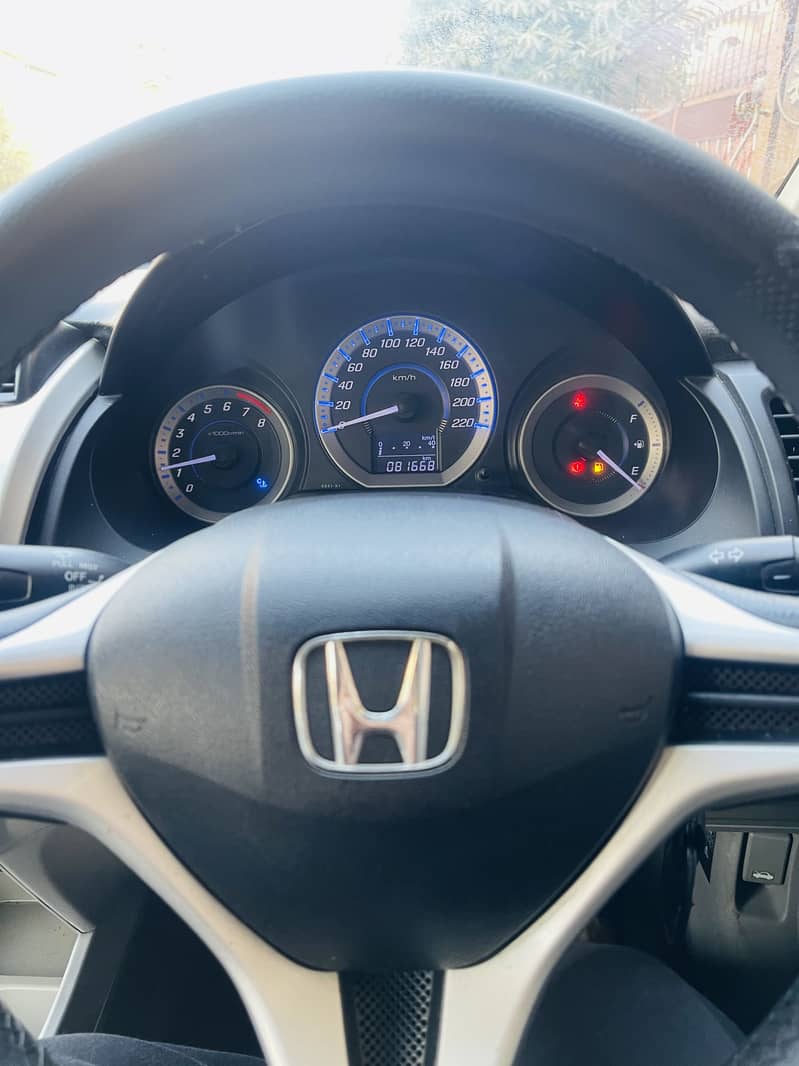 Just 2 Peice Touch other total orignal paint car

                                                            alt=