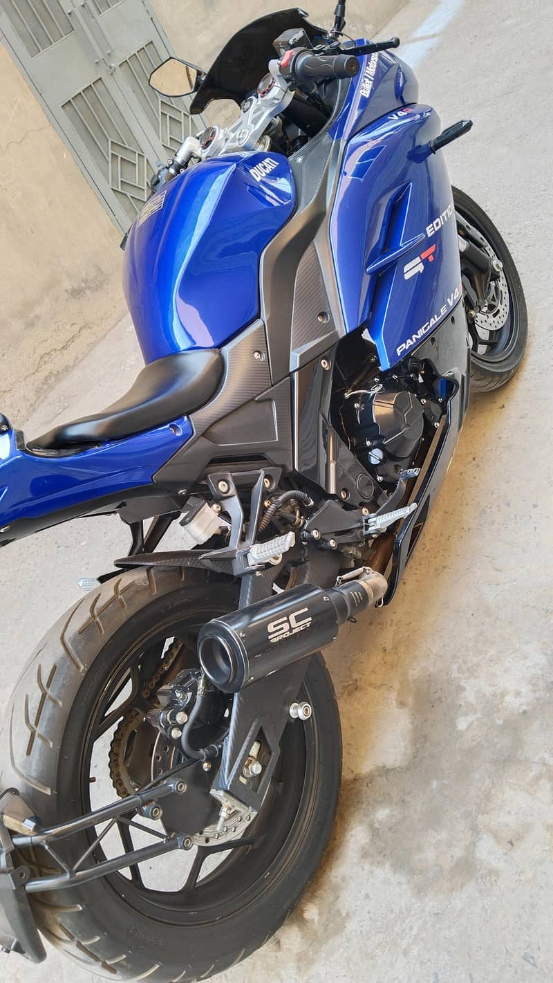 Ducati 400cc Dual Cylinder 2024 Model Brand New Condition 03009400236

                                                            alt=