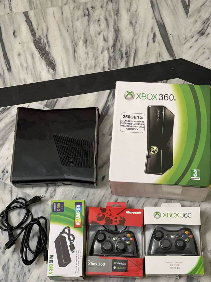 XBOX 360 with 2 controller and 60 Games also gta V

                                                            alt=