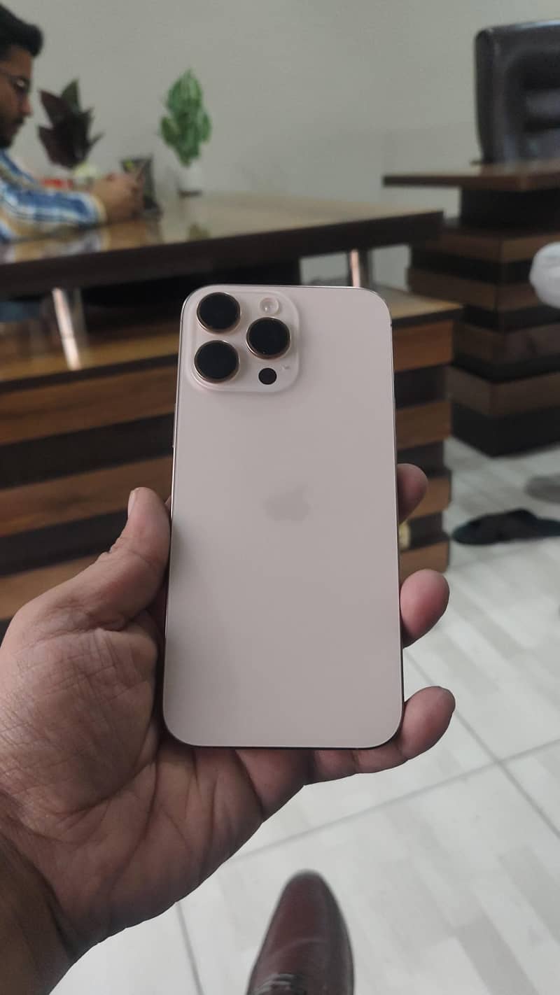 16 pro max HK model 100 battery no sim time

                                                            alt=