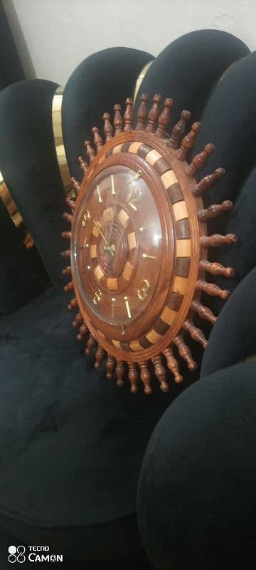 Antique wooden Wall clock

                                                            alt=