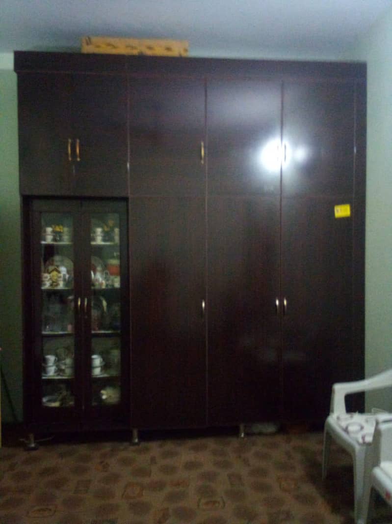 wardrobe

                                                            alt=