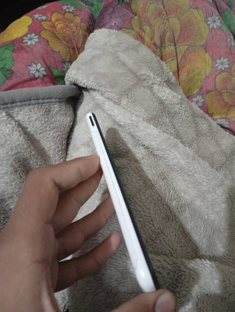 Samsung galaxy A12 for sale exchange possible

                                                            alt=