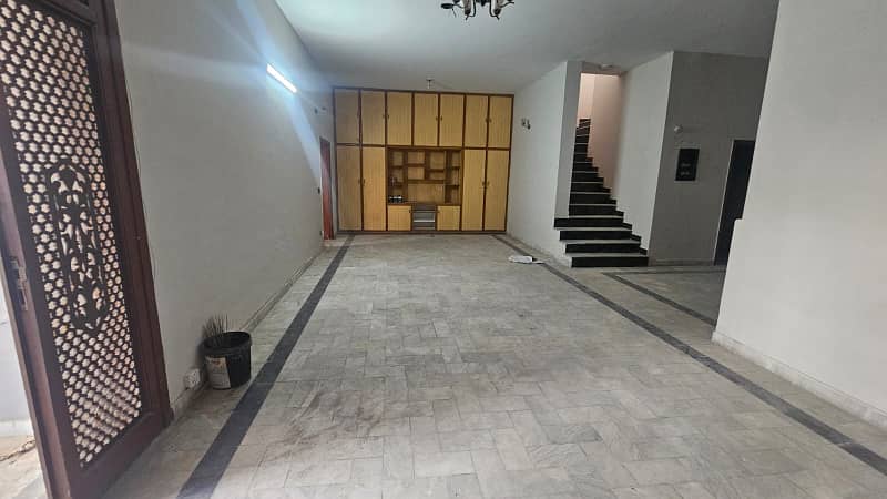 16 Marla House For Rent

                                                            alt=