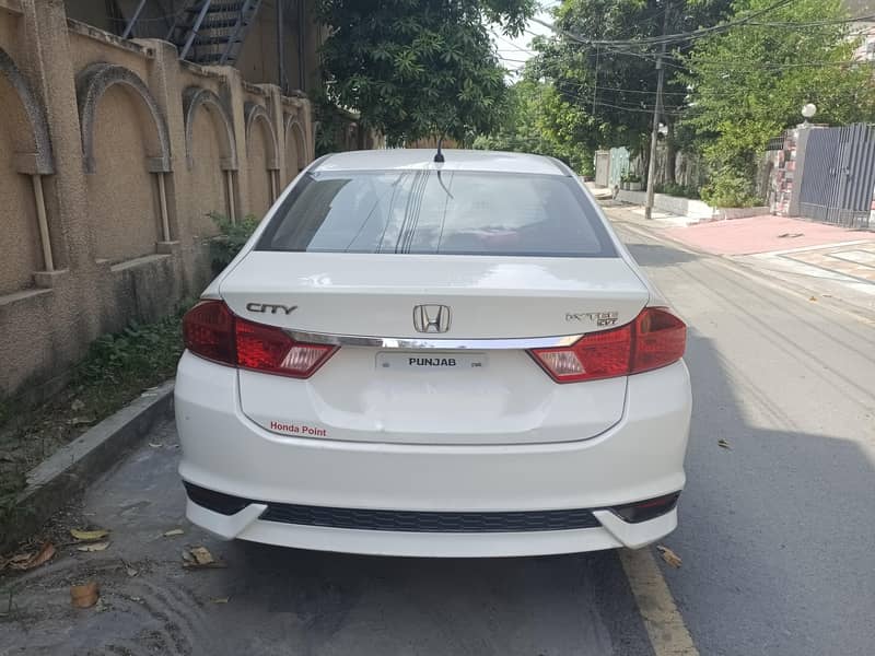 Honda city 1.2 CVT

                                                            alt=