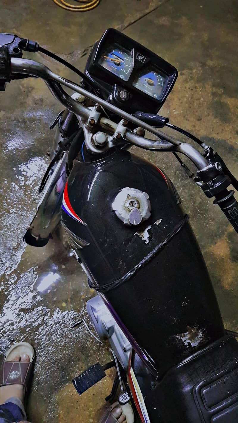 Honda 125 Genuine condition

                                                            alt=