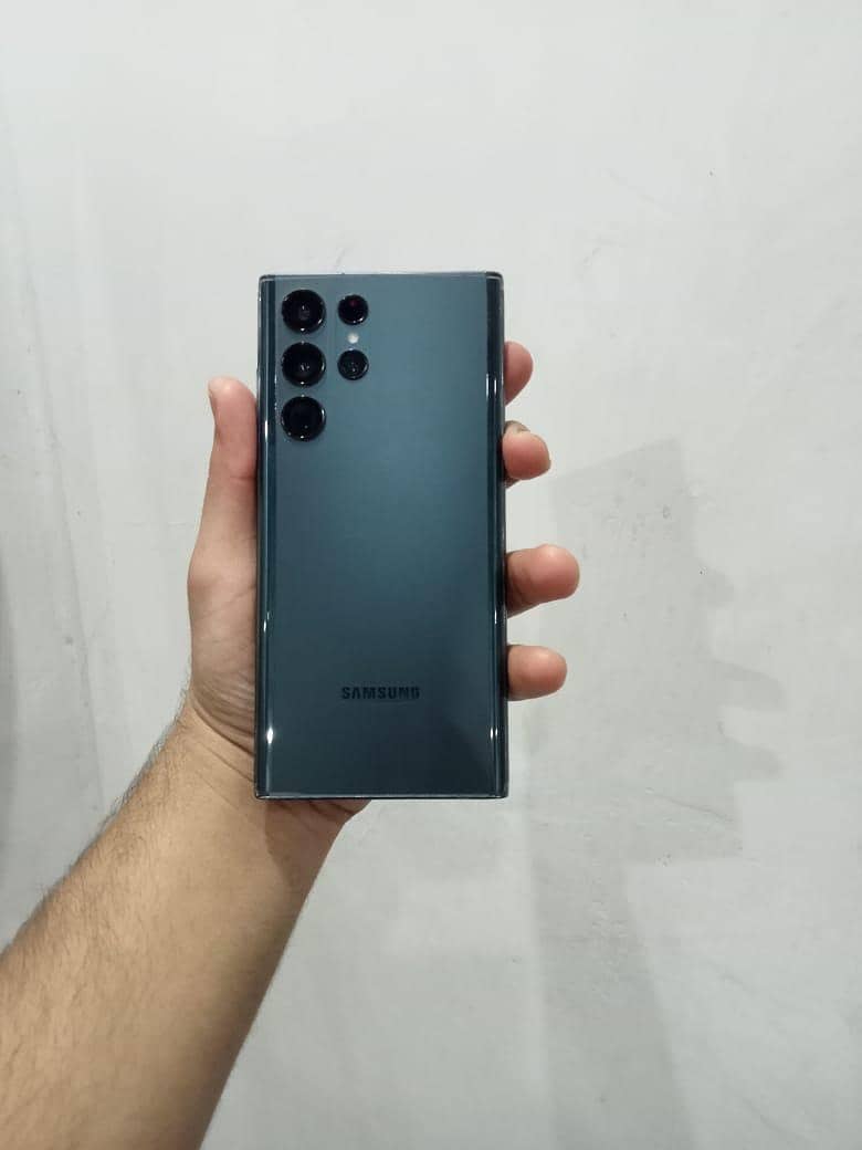 s22 ultra

                                                            alt=