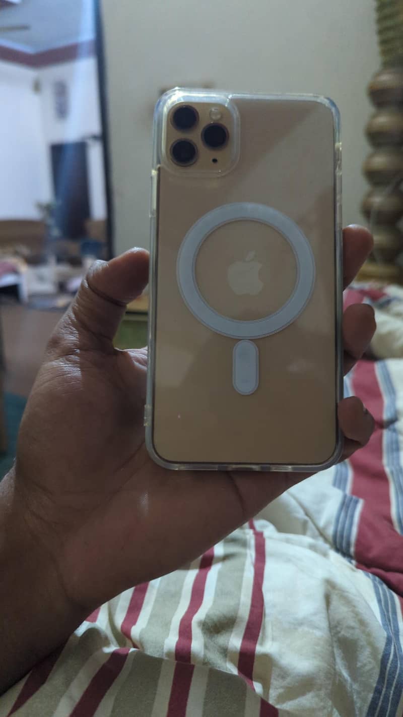 iphone 11 pro max

                                                            alt=