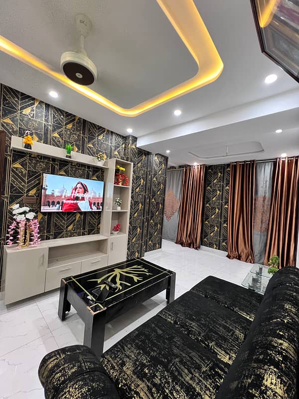 1 bedroom apartment available for rent Bahria town Lahore daily basis

                                                            alt=