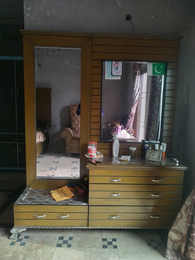 dressing

                                                            alt=