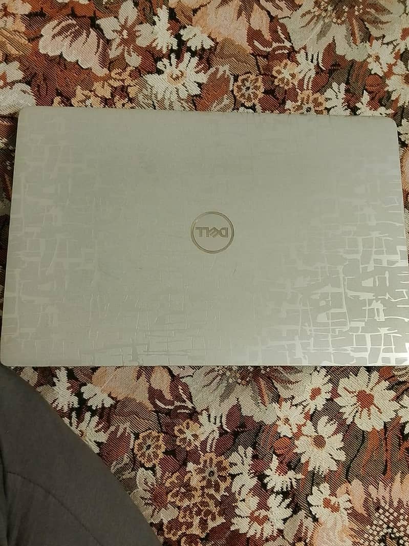 Dell core i7 11gen 24gb ram  256ssd  touch

                                                            alt=
