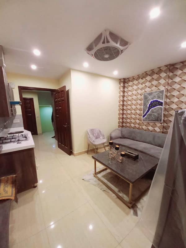One bedroom VIP apartment for rent for night stay in bahria town

                                                            alt=
