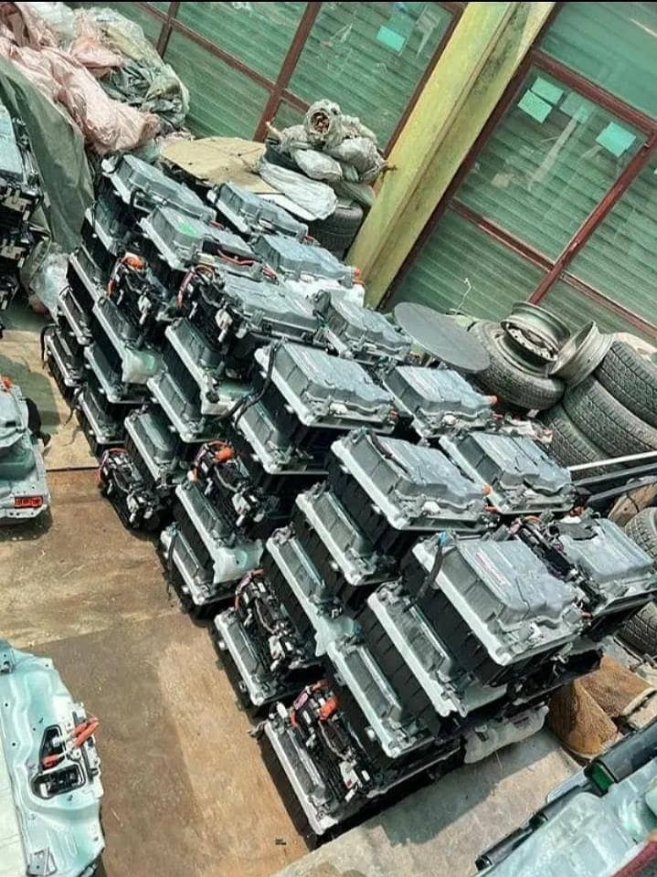 Prius hybrid battery/ABS Unit Aqua Hybrid Battery/ABS Unit/Camry/Crown

                                                            alt=