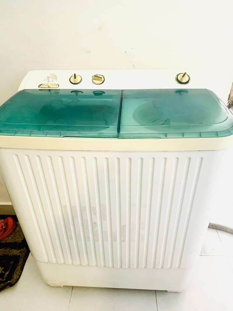 Washing machine with spinner as new condition

                                                            alt=