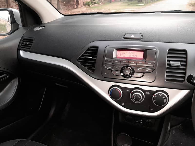 Kia picanto model 2021 only 4018 km excellent condition

                                                            alt=