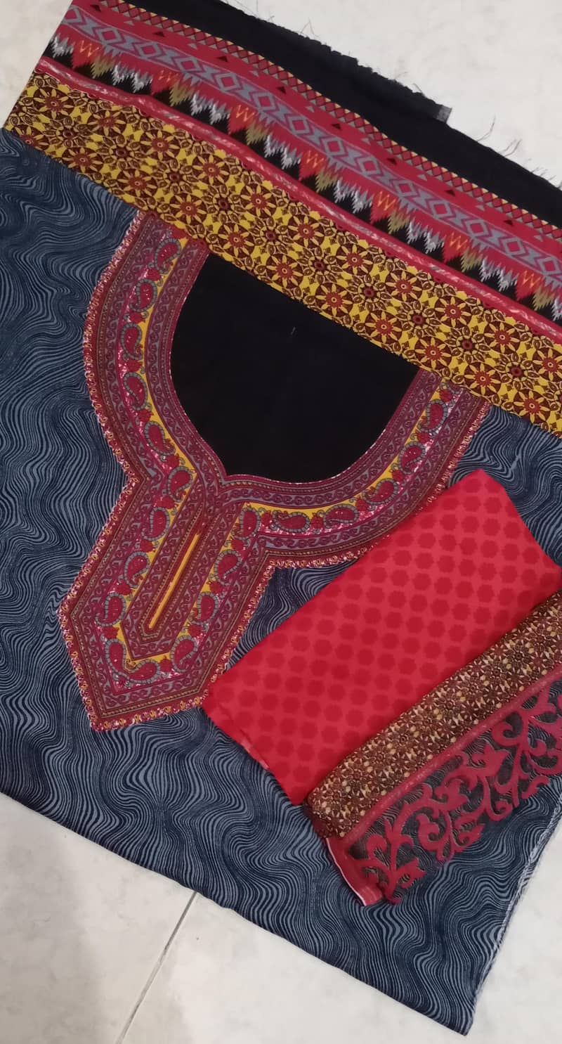 3 piece unstitched suit (2 suit= 2300rs only)

                                                            alt=