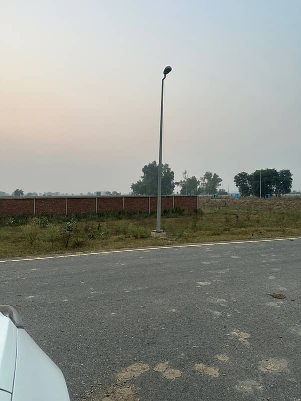 HOT INVESTOR RATE DEAL 5 MARLA COMMERCIAL PLOT MAIN BOULEVARD SECTOR G BAHRIA TOWN

                                                            alt=