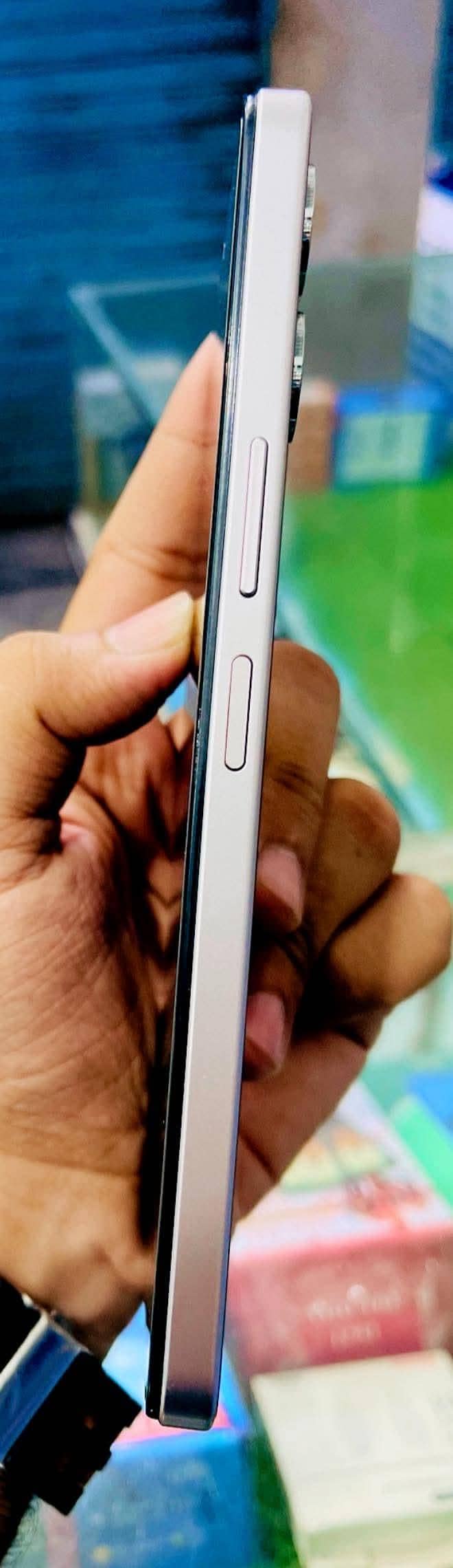 Vivo Y04 4Gb Ram 128Gb Memory

                                                            alt=