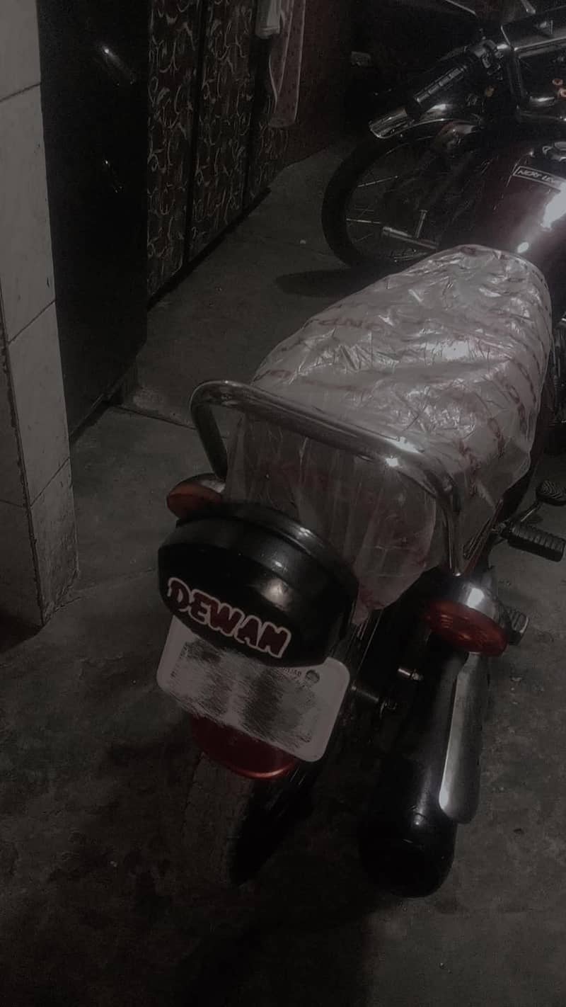 Cg 125 2021 model part's to parts jeniune all good only 13000 km drive

                                                            alt=