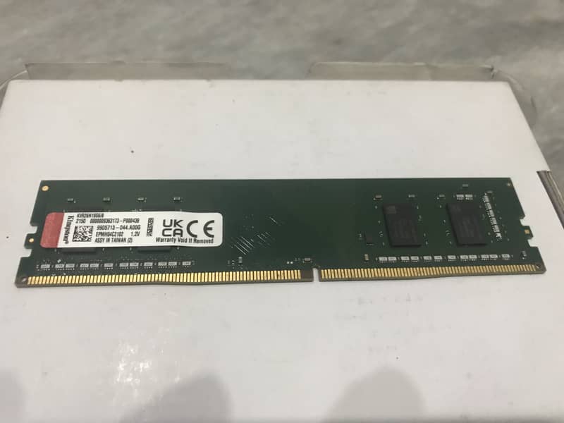12 Gb DDR4 Ram (8+4)

                                                            alt=