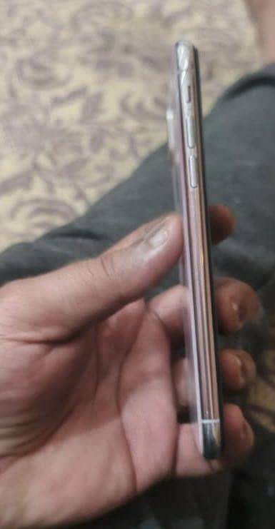 iPhone x pta approved

                                                            alt=