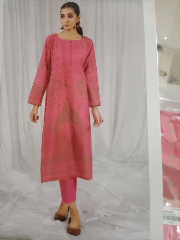 Mukesh Chiffon Khaddar Cotton Embroidery Dress 3 piece

                                                            alt=