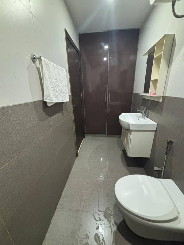 03333434117 whatsapp only Super Luxury appartment availabale for rent, short stay / per day/ weekly and monthly

                                                            alt=