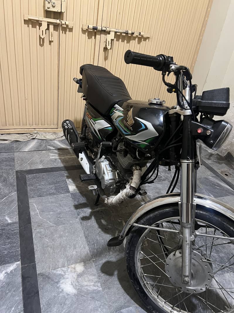 Honda 125 2023 model

                                                            alt=