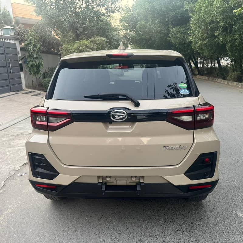 Daihatsu Rocky 2020 / 2025 G Premium Package

                                                            alt=