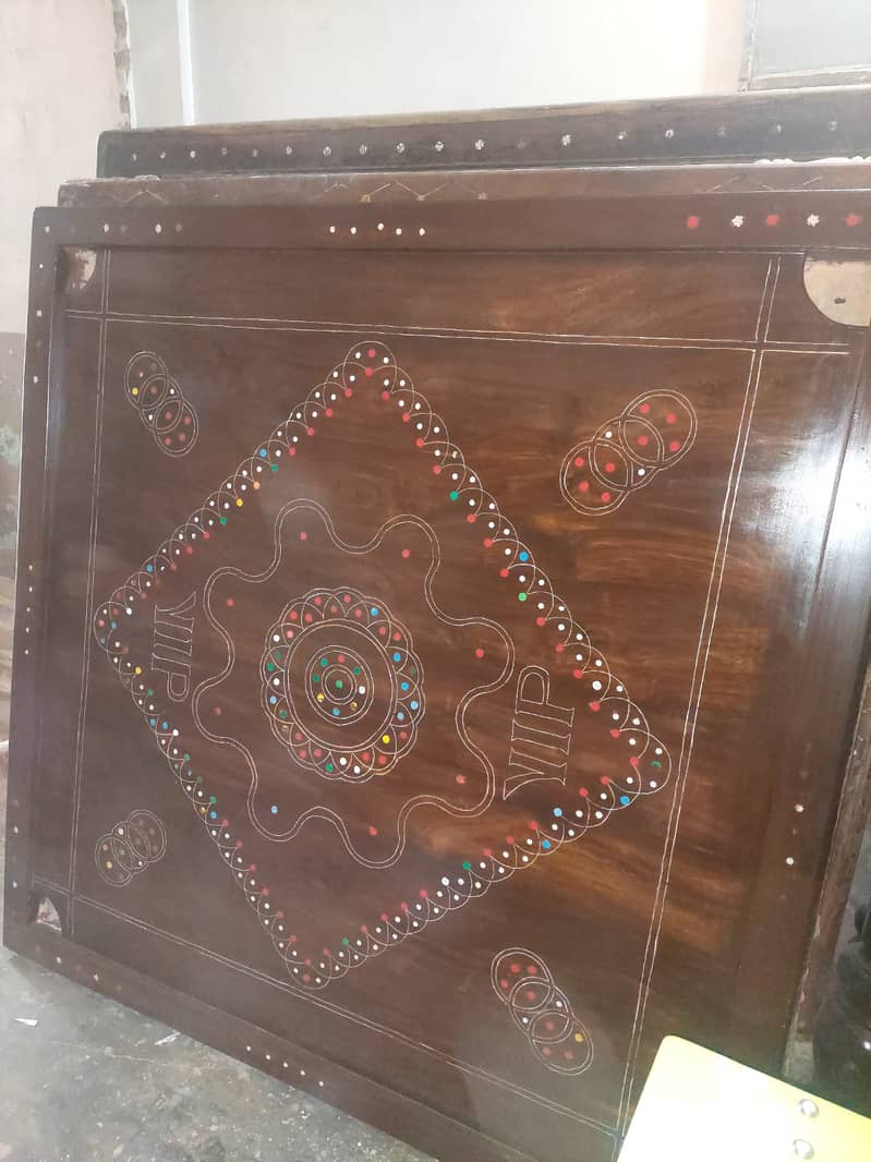 Marbal Carrom Board , Caroom , Snooker ,wood Dabbo, Ludo ,Chess

                                                            alt=