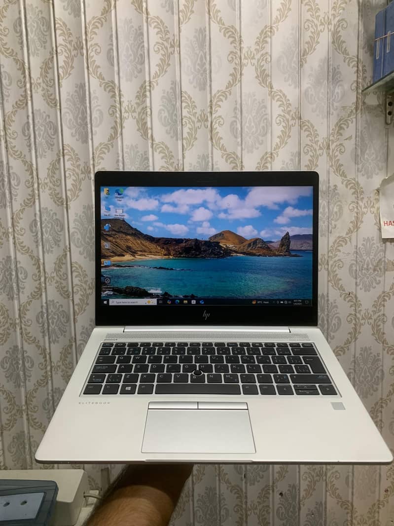 HP Elitebook G5 , 8Gb Ram, 256 GB SSD, 1 GB Graphic Card

                                                            alt=