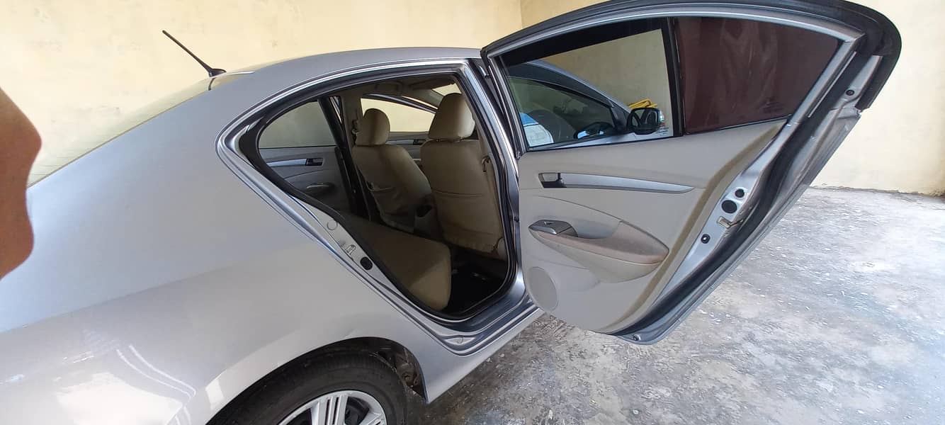 Honda City

                                                            alt=