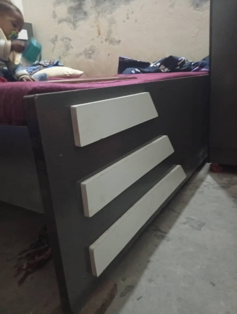 Bed for sell new condition

                                                            alt=