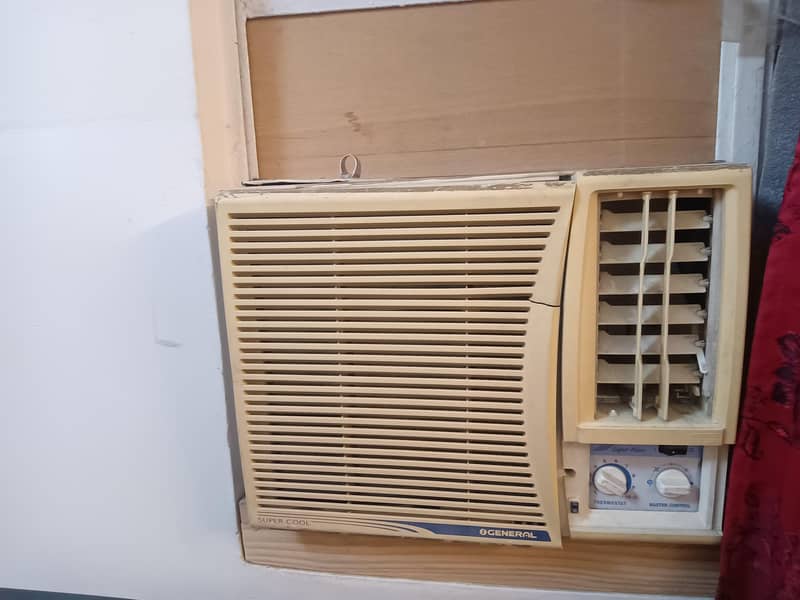 General 0.75 Ton AC in Mint condition, 10/10 working, low bill

                                                            alt=