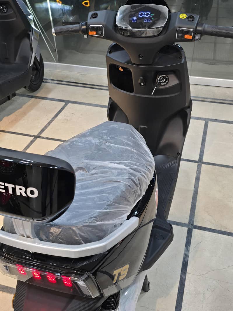 Metro Bikes, Metro Electric Scooty, Metro Electric Bike

                                                            alt=