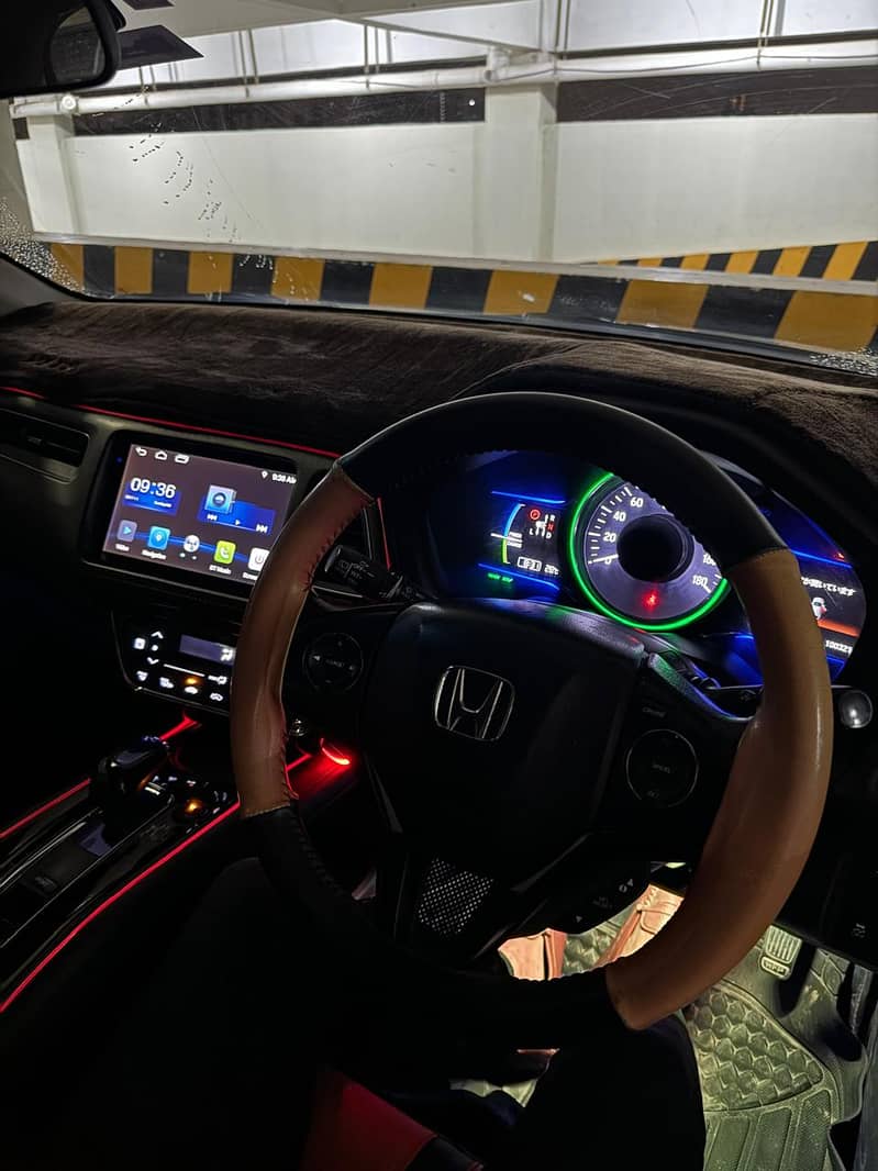 Honda Vezel Hybrid Z 2013

                                                            alt=