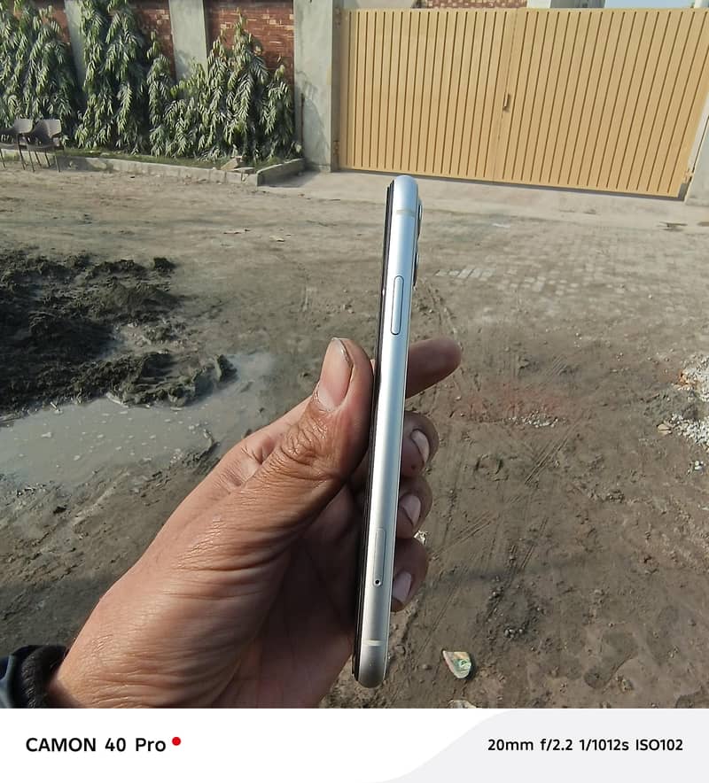 iphone 11 PTA approved

                                                            alt=