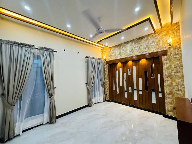 5 Marla House For Sale In AA Block Bahria Town Lahore

                                                            alt=