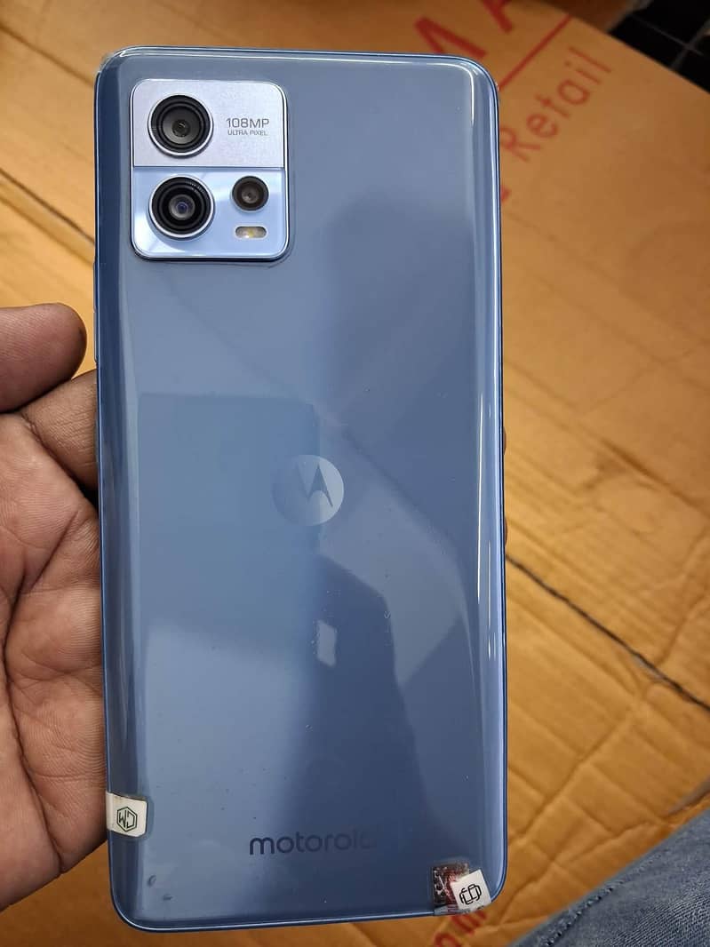 moto g72 108 mega pixal

                                                            alt=