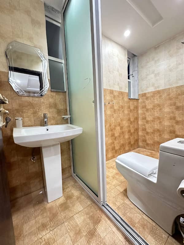 Per day luxury Furnished one bedroom apartment

                                                            alt=