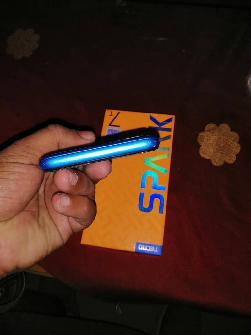 Tecno spark 7t 4/64 6000 mah batry

                                                            alt=