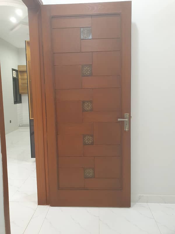 G+1 Brand New House For Sale

                                                            alt=